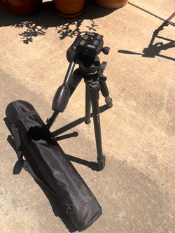 Tri-pod