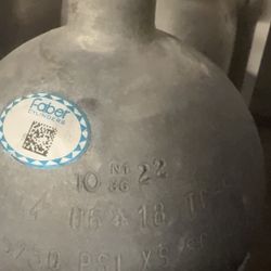Xsscuba steel gas cylinder, 100 liters capacity, hydraulically pressure tested in October 2022, visually inspected this month, fully inflated, with co