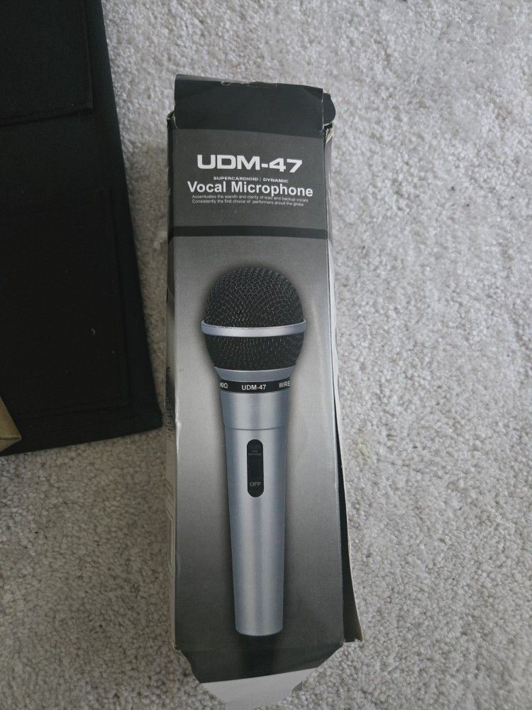 Microphone