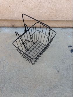 Bicycle metal basket, good condition