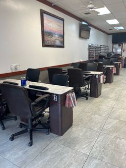 Double manicure table for sale