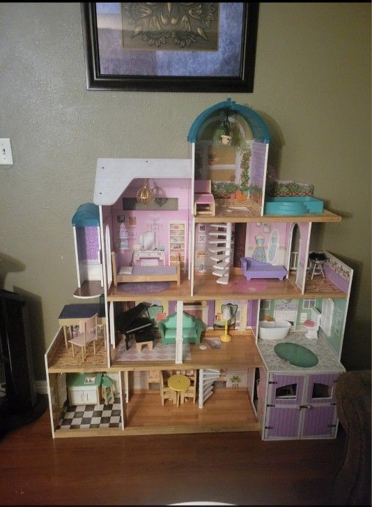 Doll house