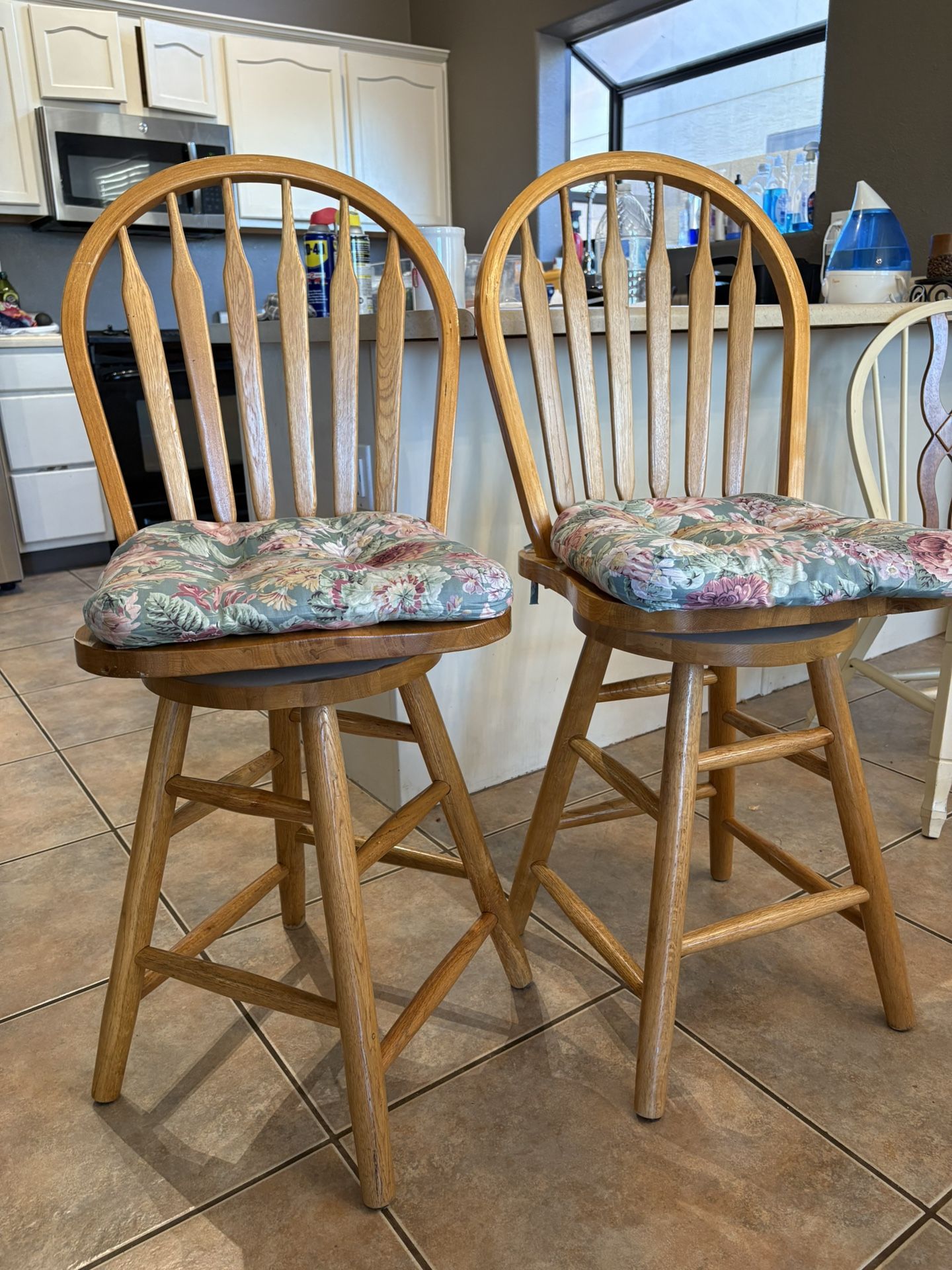 Solid Wood Counter Height / Bar Height Chair With Cushion 