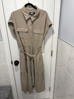 DKNY tan and cream midi dress with belt #mididress