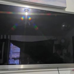 65 inch Samsung Tv Very Slim Plasma Not  A Smart Tv
