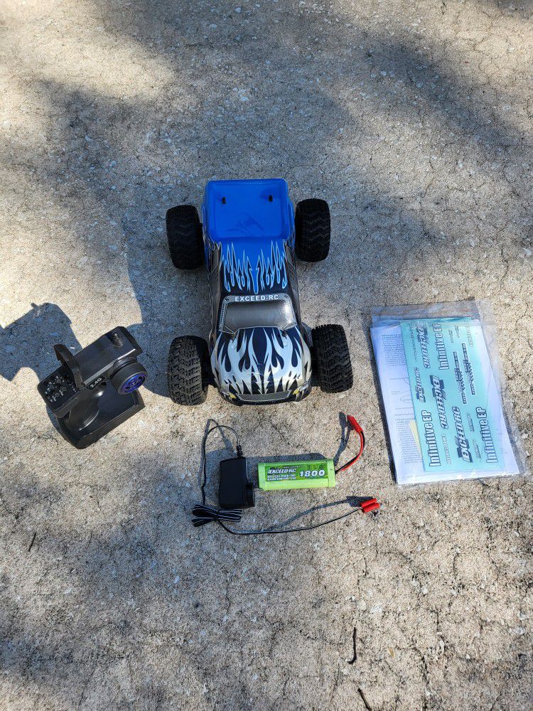 Nitro RCX Exceed RC Radio Controlled Truck 2.4 with Battery