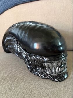 Alien Romulus Popcorn Bucket Collectable
