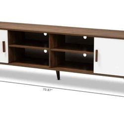 TV Stand / Media Console – Great Storage