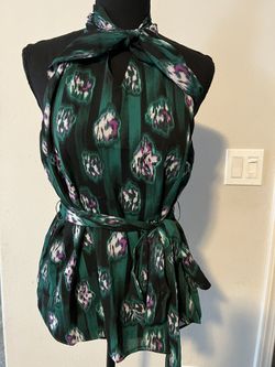 NWT Scoop Halter Neck Tie Top is size S(4-6)