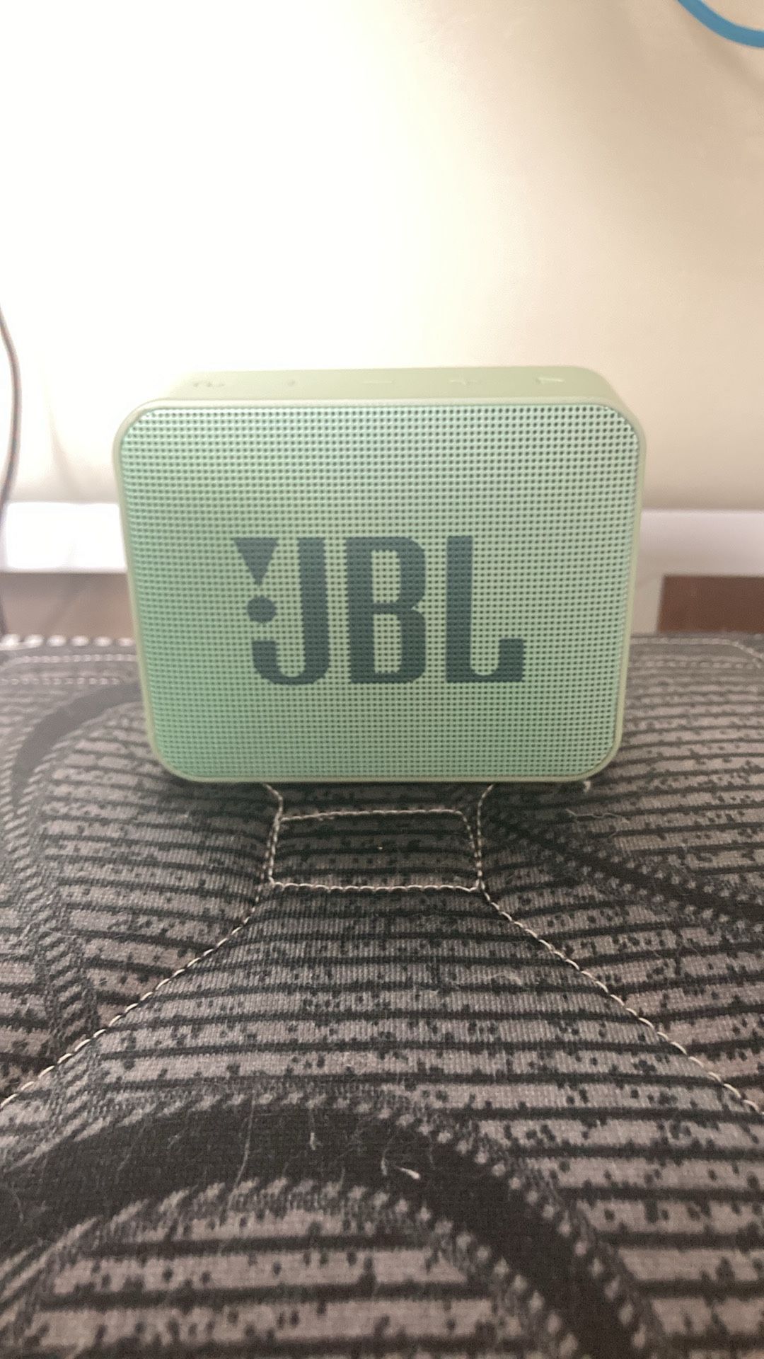 JBL Go 2 w/ Charger