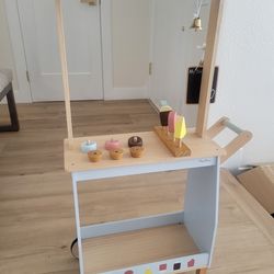 Ice cream shop cart