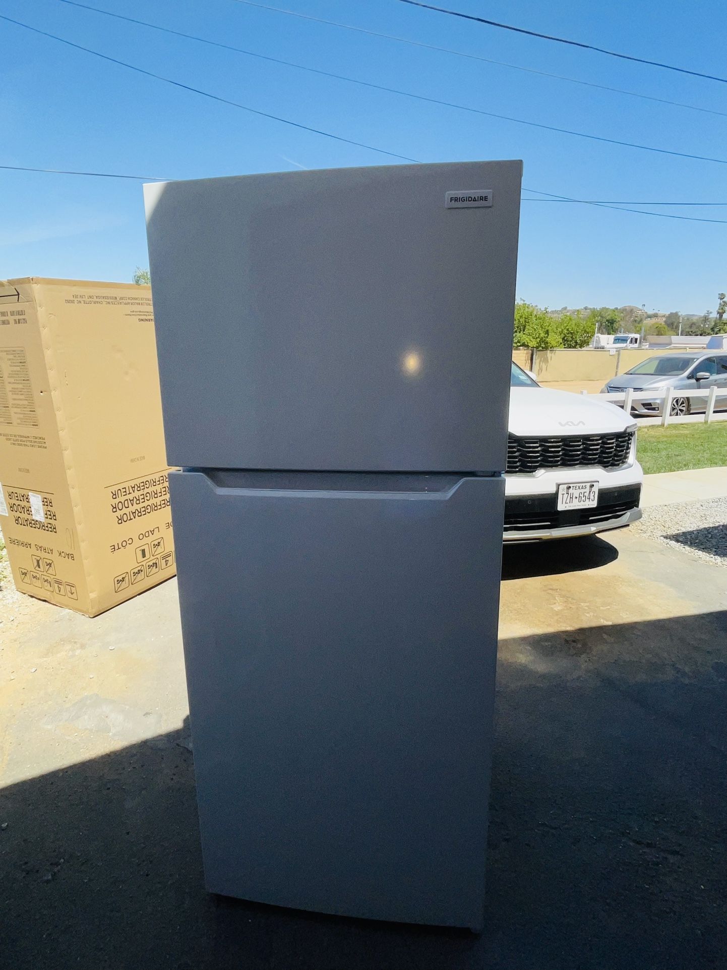 FRIGIDAIRE. FFHT1822U* Capacity: 17.6 Cubic Feet wfdjnjc.com