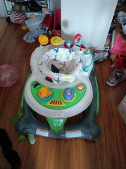 Baby walker 360 around the world activity walker