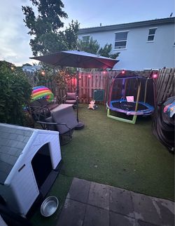 Dog House (Plastic)