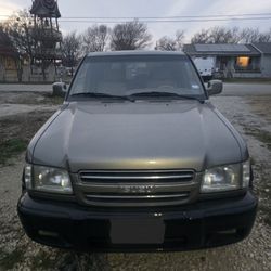 2001 Isuzu Trooper 