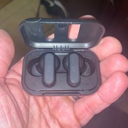 True-Wireless Earbuds By Skull Candy