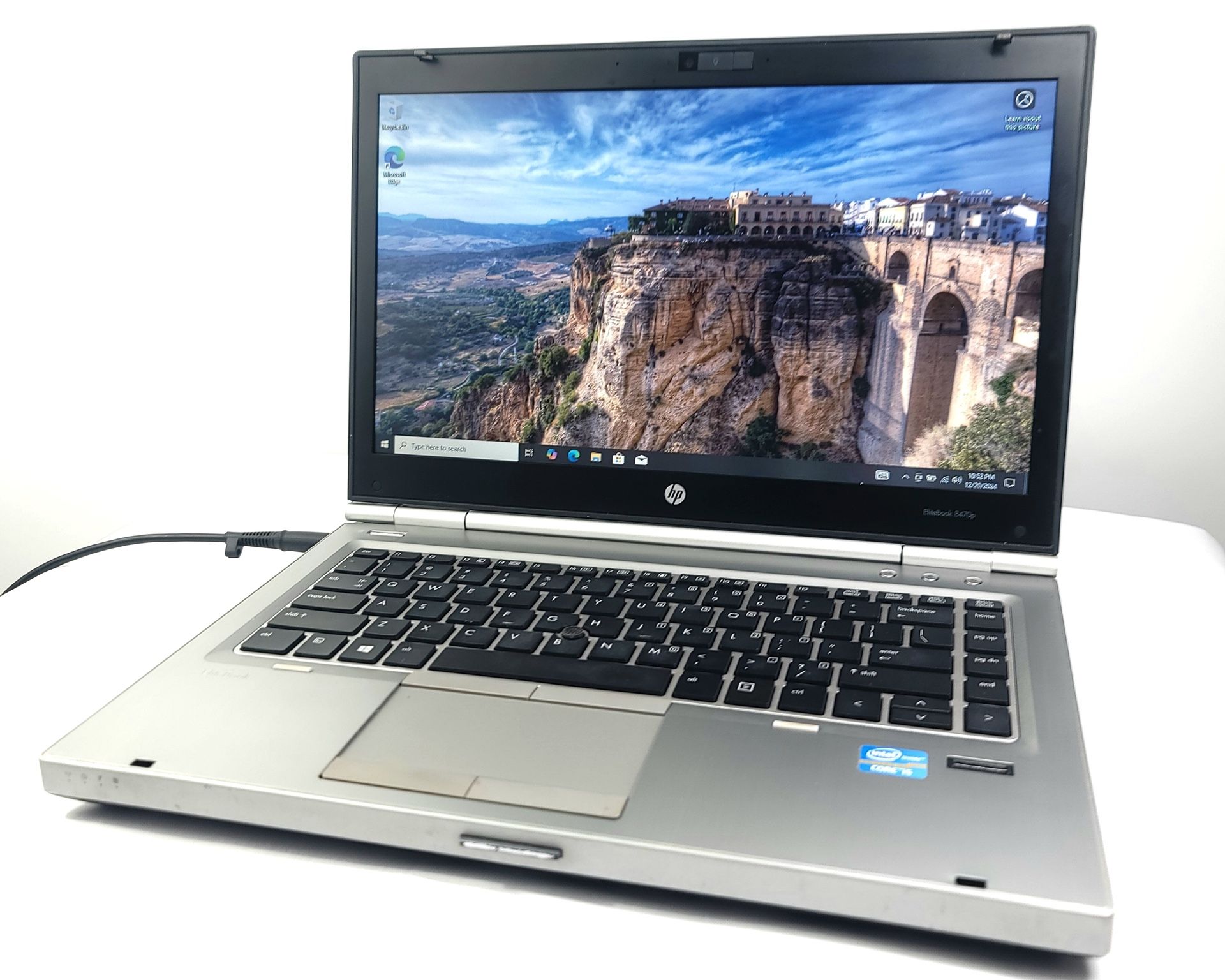 HP Elitebook 8470p i5 8GB 120gb(240gb/500gb) new SSD  Windows 10 Pro +charger +new Laptop Bag