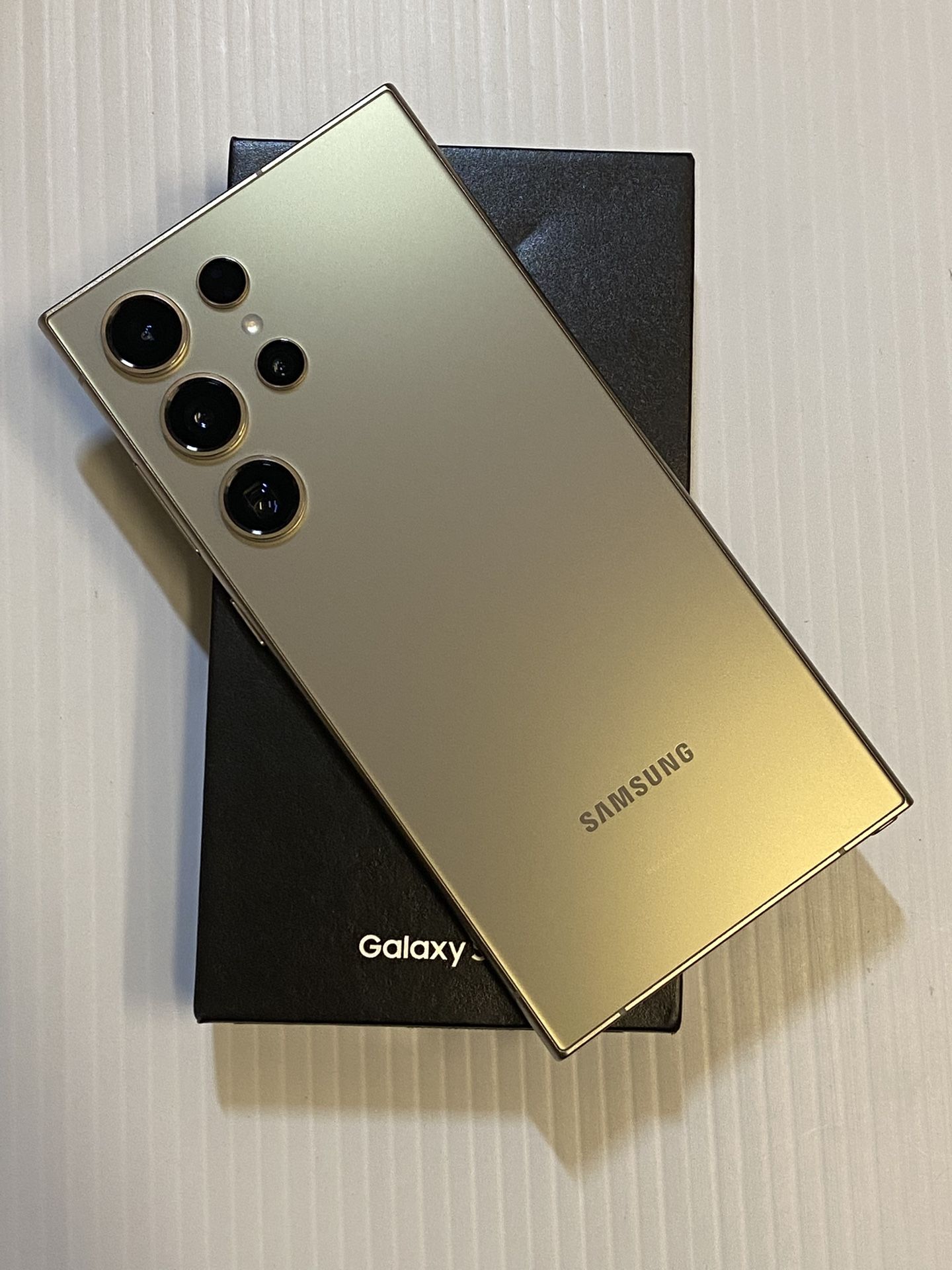 Galaxy S24 Ultra 5G. 256GB Fully Unlocked
