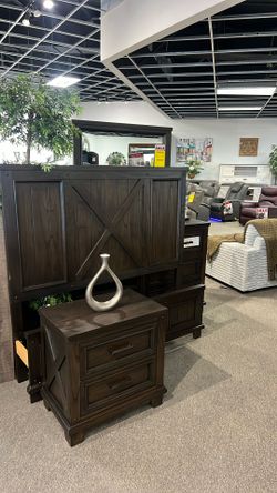 Take It Home Today- 6pc Queen Bedroom Set 