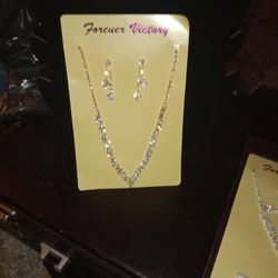 Beautiful Golden Yellow or Golden White Necklace & Earring 