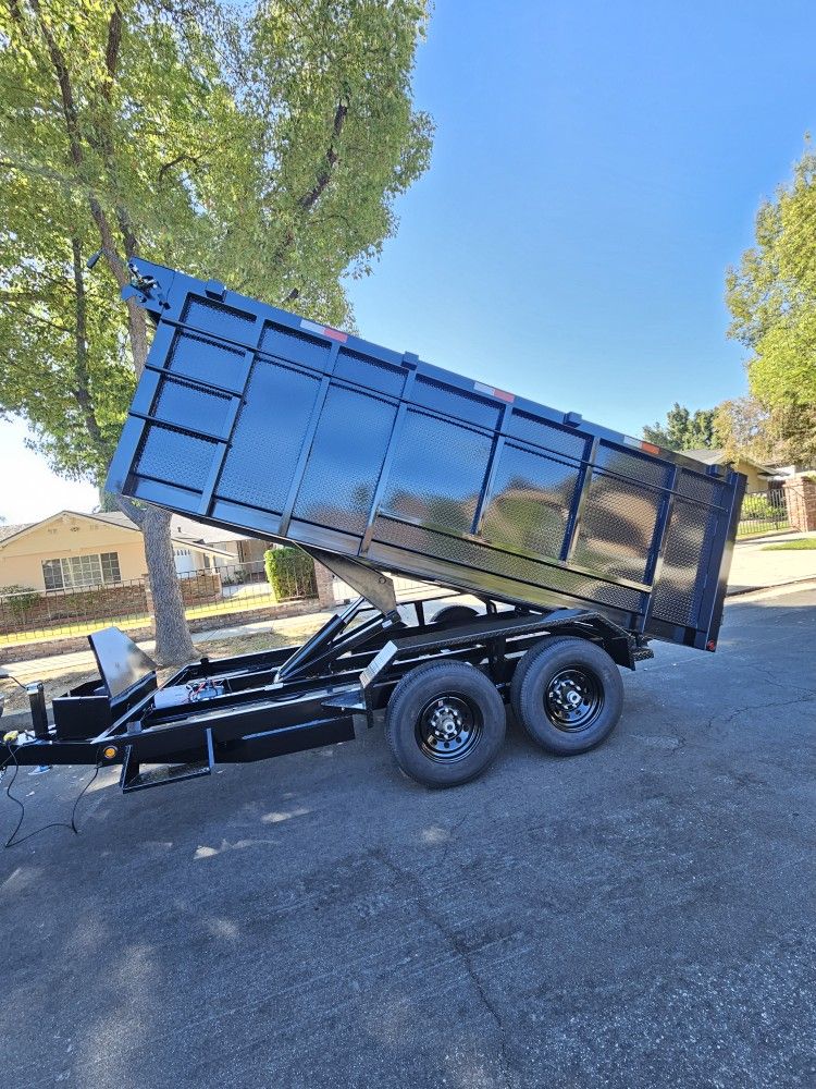 HEAVY DUTY 8 LUGS TIRES 14x8x4-12x8x4 SCISSORS HOIST SYSTEM CAPACITY 7 TON,SET RAMPS,ROLLING TARP,SPARE TIRE, 4 WHEELS ELECTRIC BRAKES, LED LIGHTS,ADJ