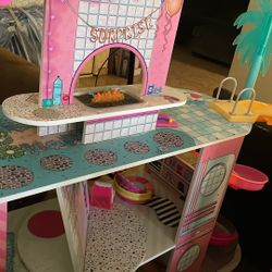 LOL Doll House