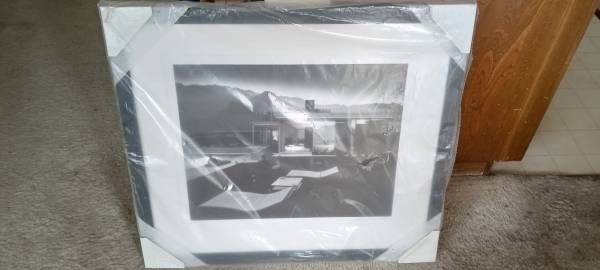 Julius Shulman Kaufmann House Lithograph (actual print size is 16x20)
signed,dated Rare
This is #22 of 250 an early print.
In original wrap, was never