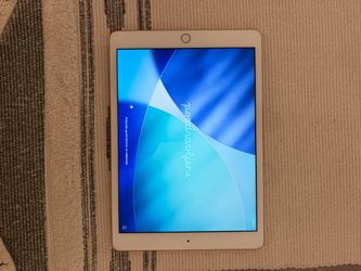 Apple iPad Gold Tablet