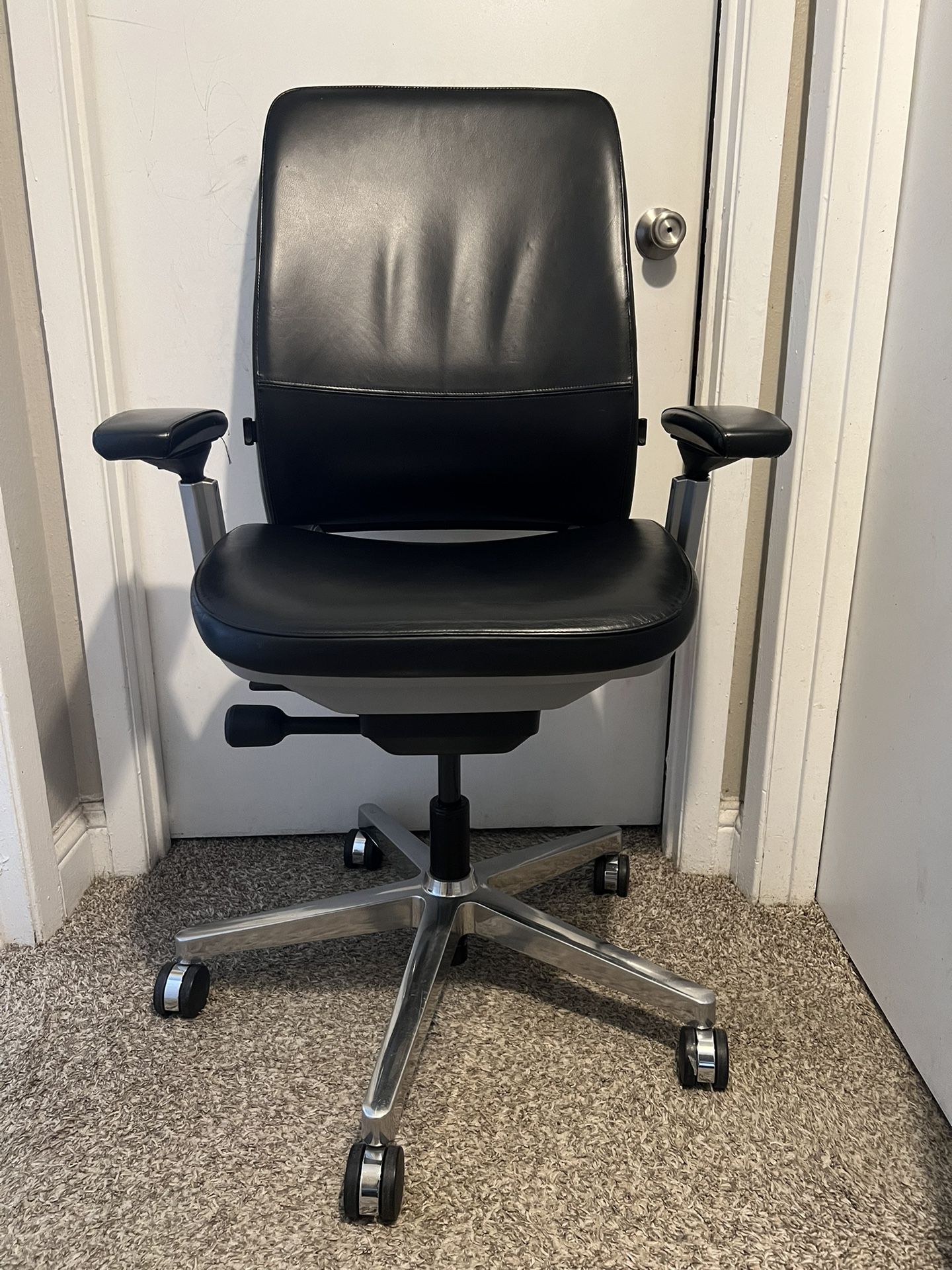 Steelcase Amia Office chair -leather 
