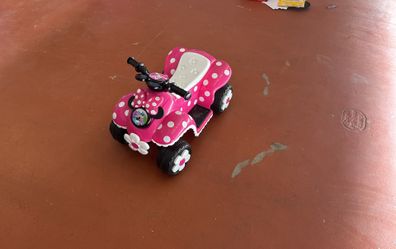 6V Minnie Mouse Quad, Battery Powered Ride-on, Ages 3+