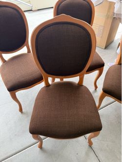 Dining table chairs