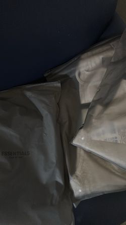 ESSENTIAL SHORTS BLACK-LIGHT OAT