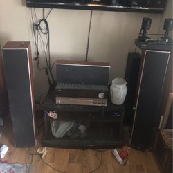 Polk Audio Tower and Center Channel Speakers (Monitor 50’s/CS1)