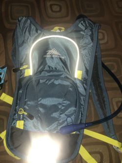 High Sierra 4L hydration pack