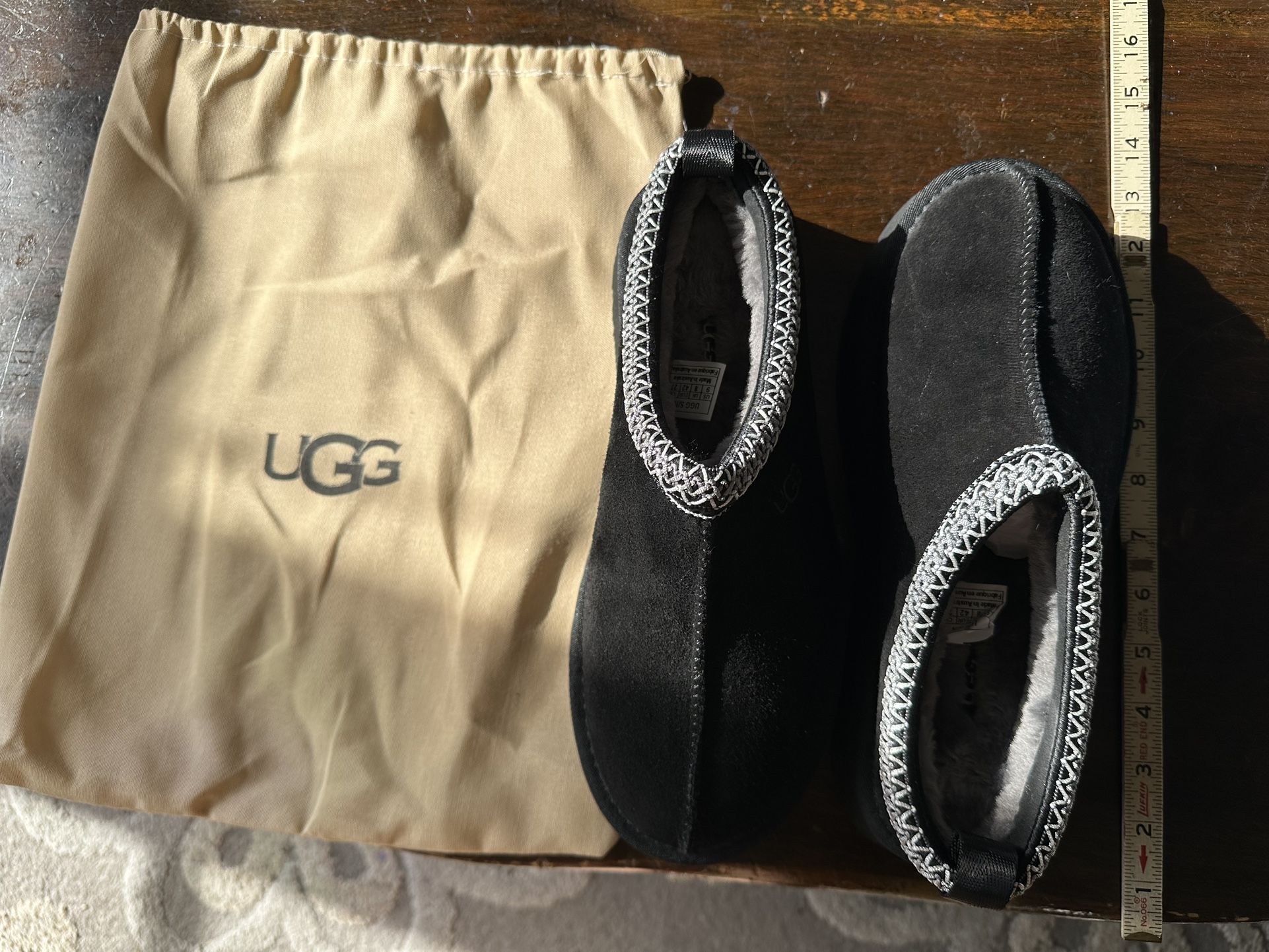 UGG Tazz li Black Platform Slippers with Embroidered Trim Wool Lining