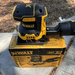 Dewalt Sander 20v