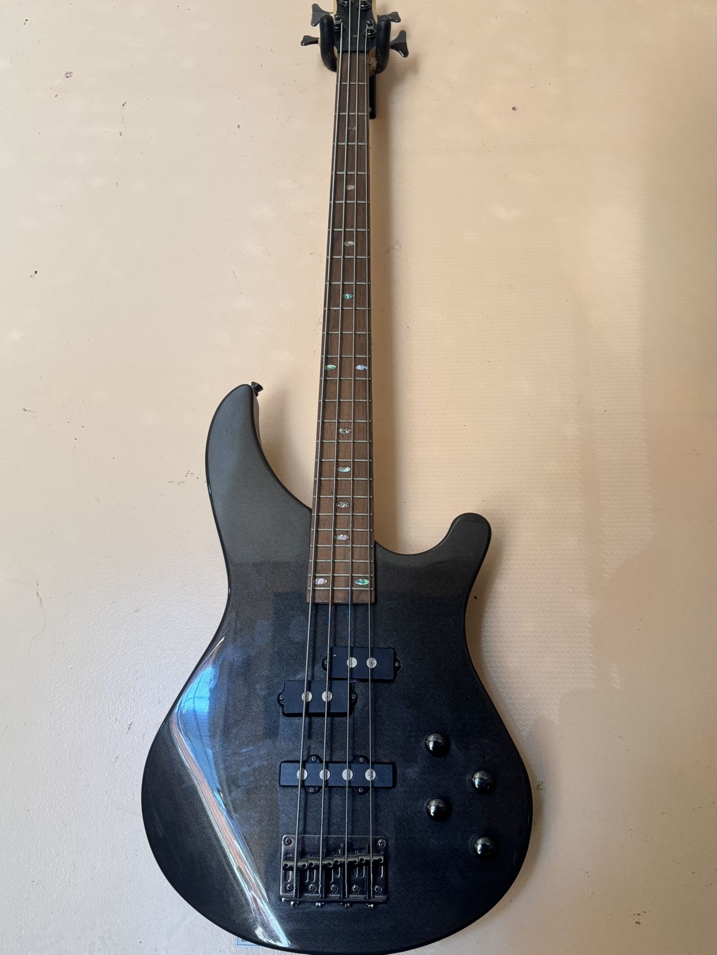 Mitchell Mb200GM Bass guitar 