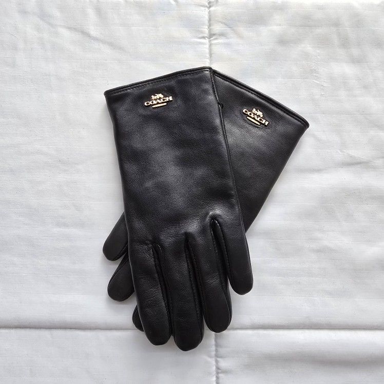 COACH Women s Signature Leather Plaque Tech Gloves 6.5