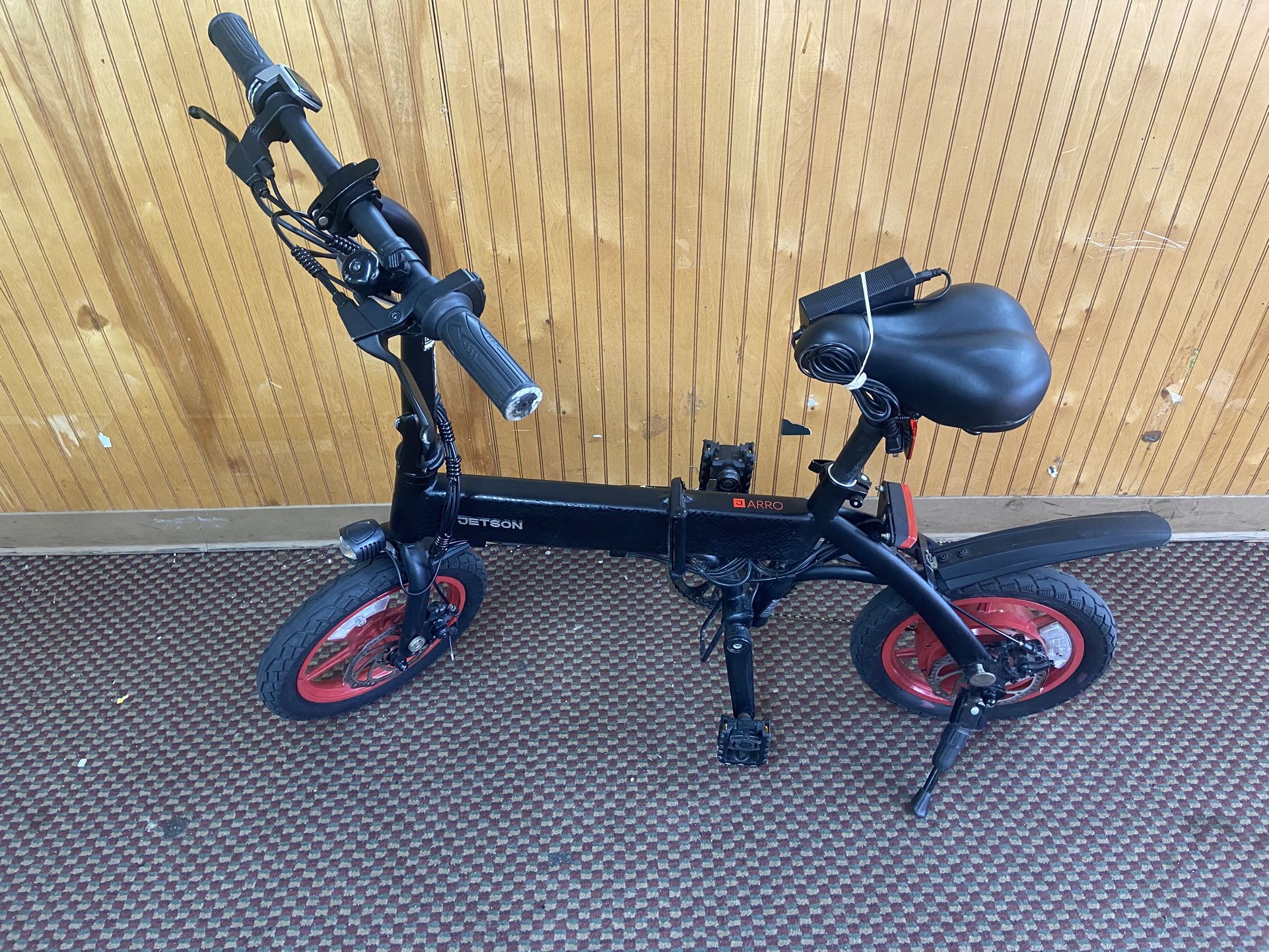 Jetson Arro Electric Bike, 350-Watt Motor, Easy-Folding Mechanism, Headlight, Tailight, Twist Throttle & Pedal Assist, Up to 15.5 MPH, Ages 14+, Black