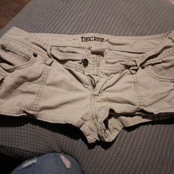 Women's Decree Shorts