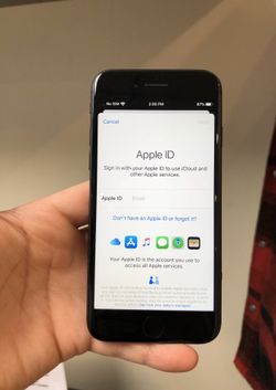 iPhone 8 64GB Factory Unlocked