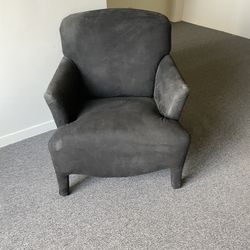 Black chair 
