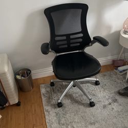 Ergonomic leather office chair