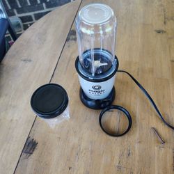 Mini Bullet Blender – $20 – Public Meet-Up Only
