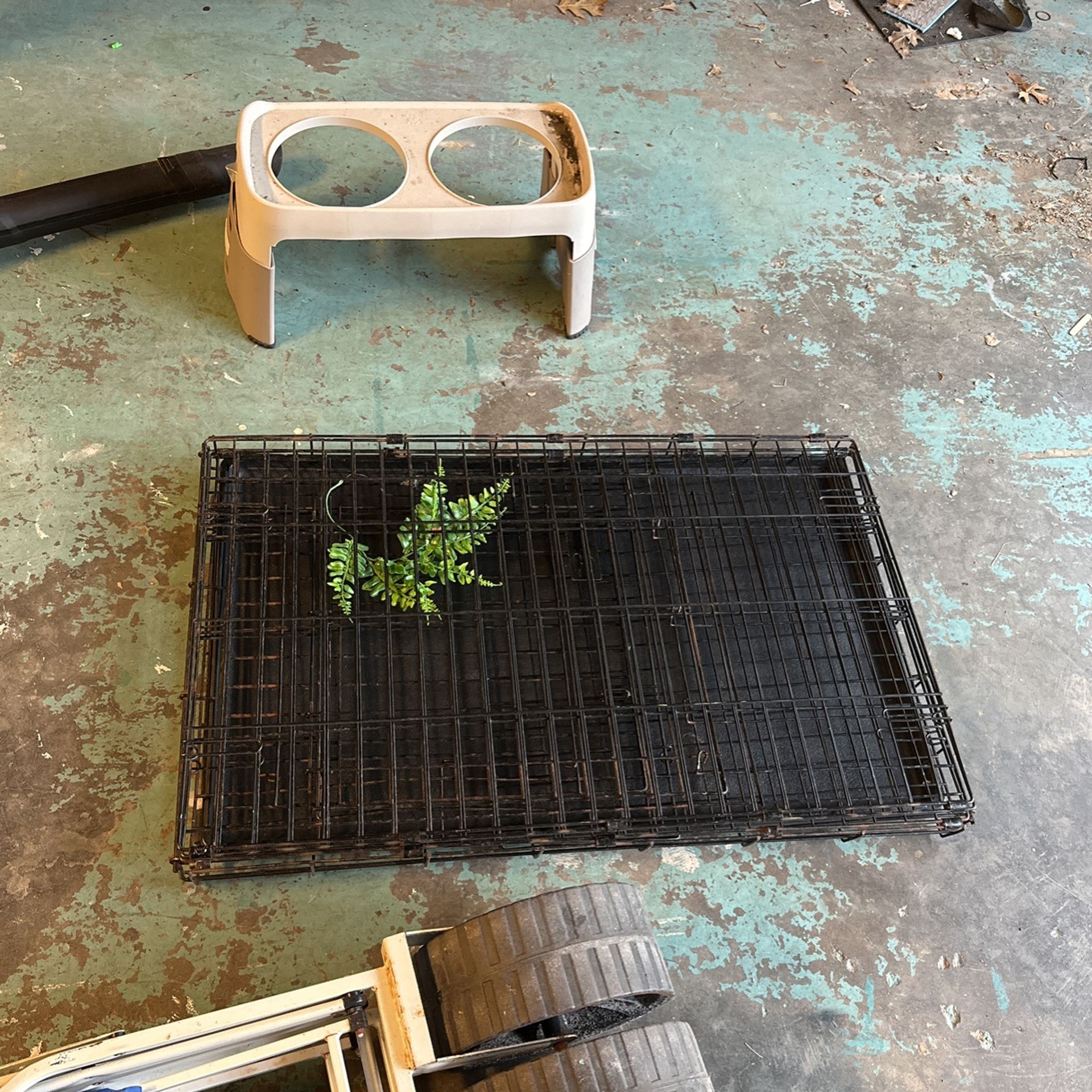 Large Dog Crate And Bowl Set 