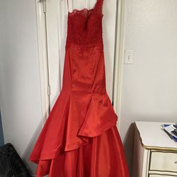 Red Asymmetrical Trumpet Dress [Size: 7/8] by Morilee