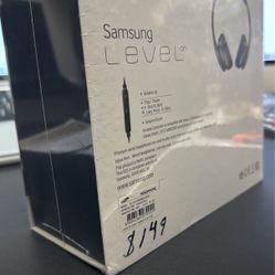 Samsung Level on wired Headphone (Great For Students And iReady)