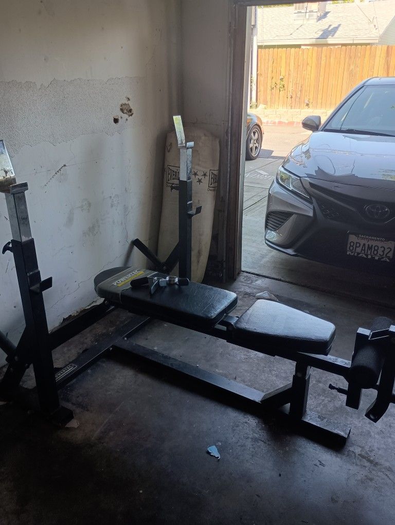 Weight Bench
