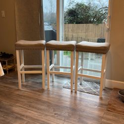 Set  of 3 Wooden Bar Stools