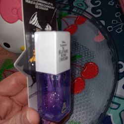 Color Changing Lip Gloss